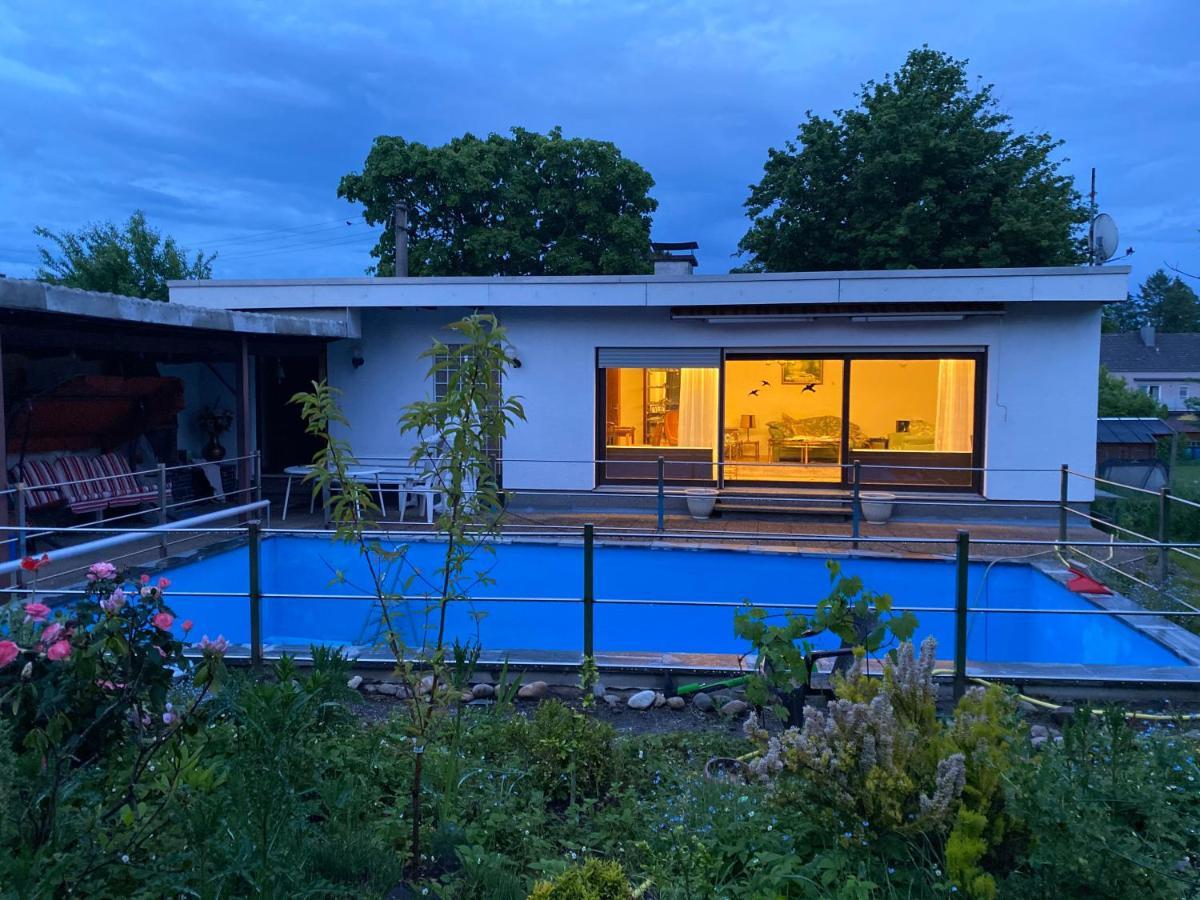 Ferienwohnung Mit Garten Pirmasens Exterior photo